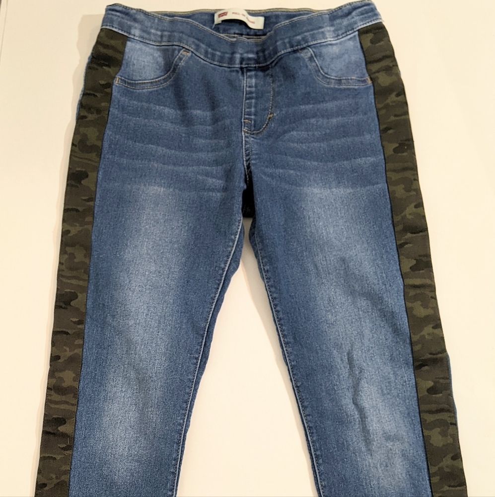 Levi's Pull on Jeggings camouflage
